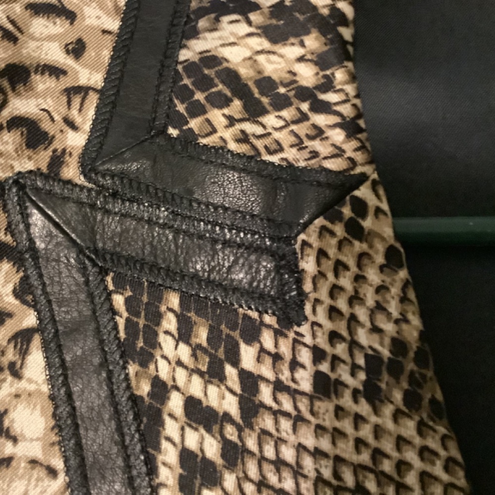 Jacket - Picture 5 of 6